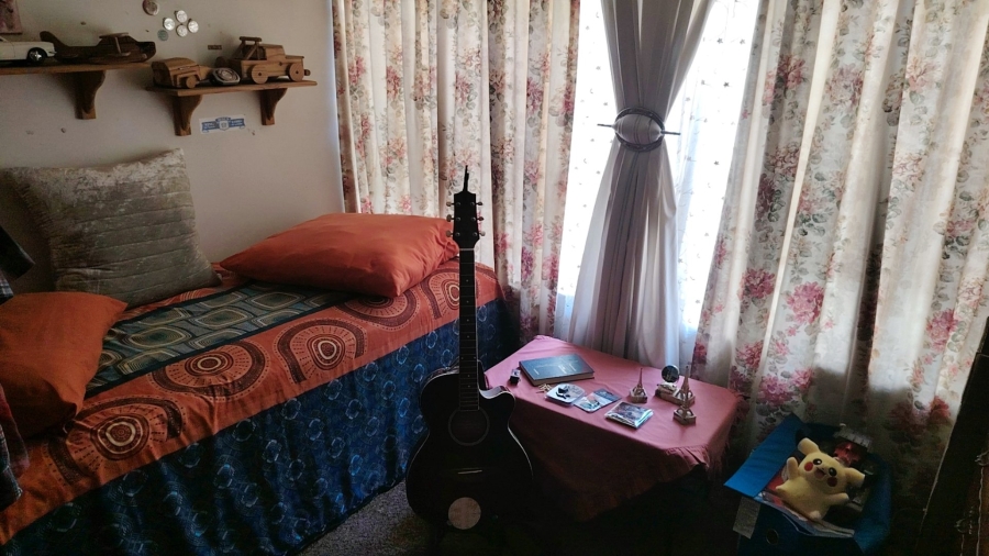 3 Bedroom Property for Sale in Roosheuwel Ext 2 North West